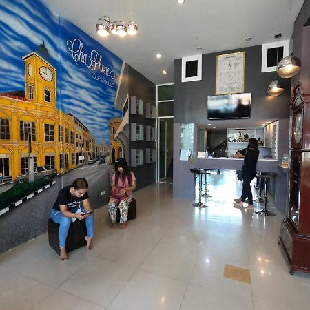 Chaphone Guesthouse Phuket Buitenkant foto