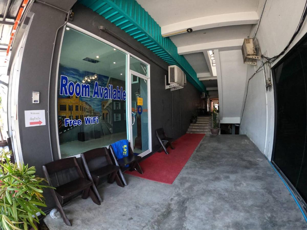 Chaphone Guesthouse Phuket Buitenkant foto