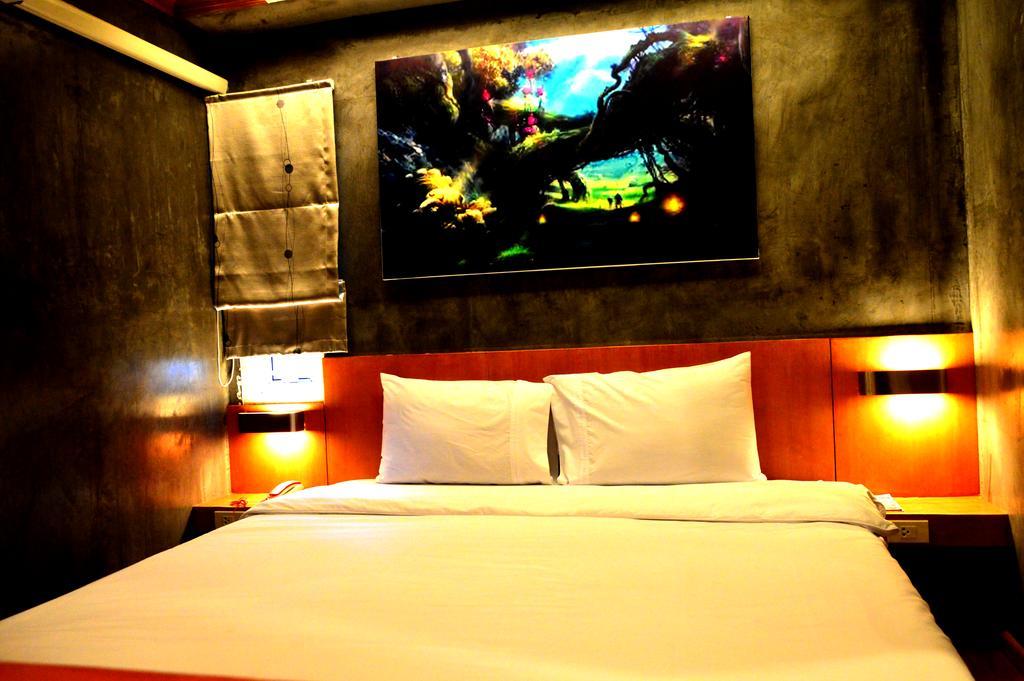 Chaphone Guesthouse Phuket Buitenkant foto