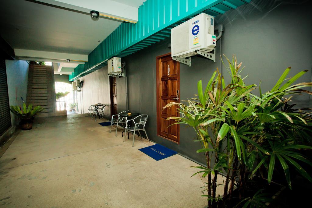 Chaphone Guesthouse Phuket Buitenkant foto