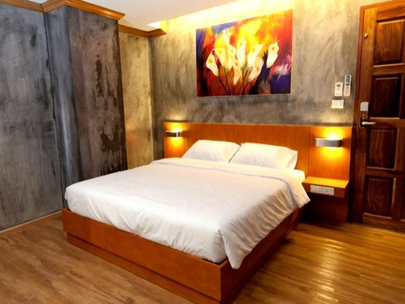 Chaphone Guesthouse Phuket Buitenkant foto
