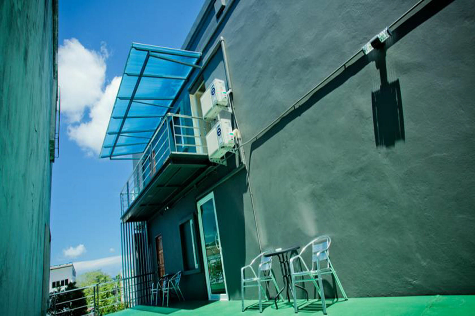 Chaphone Guesthouse Phuket Buitenkant foto